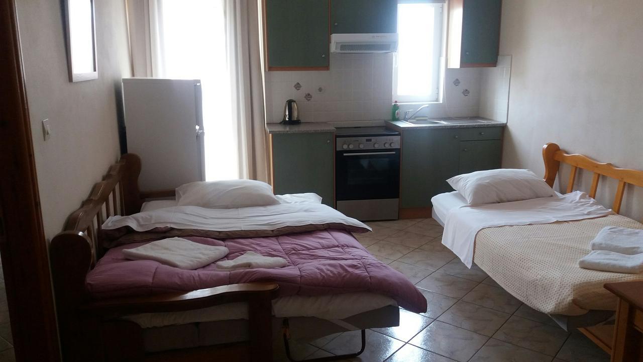 Hanna'S Apartments Palaiochora Luaran gambar